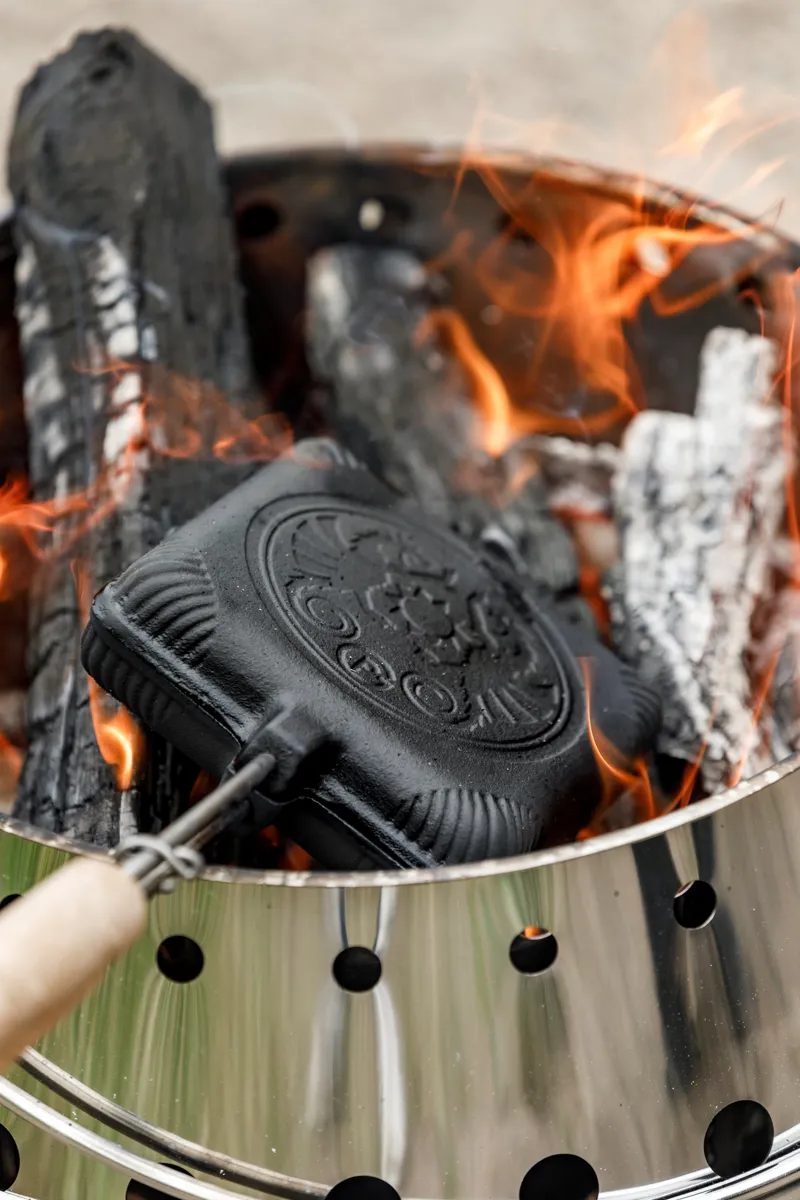 Petromax Campfire/Barbecue Cast Iron Toasted Sandwich Iron - Single-6